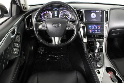 2015 INFINITI Q50 Base