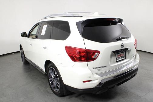2020 Nissan Pathfinder Platinum 2WD