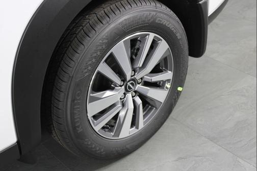 Everest White Pearl Tricoat 2026 Nissan Pathfinder SL