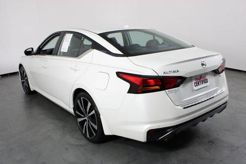 2022 Nissan Altima SR FWD