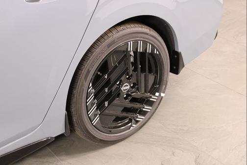 Atlantic Gray Metallic/Super Black 2026 Nissan Sentra SR