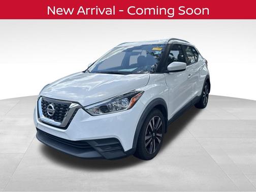 Aspen White Tricoat 2019 Nissan Kicks SV
