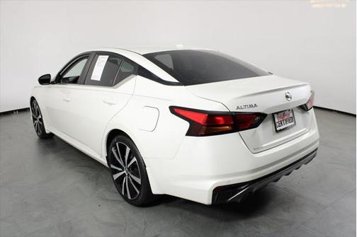 2020 Nissan Altima SR FWD