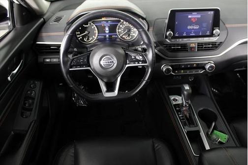 2020 Nissan Altima SR FWD