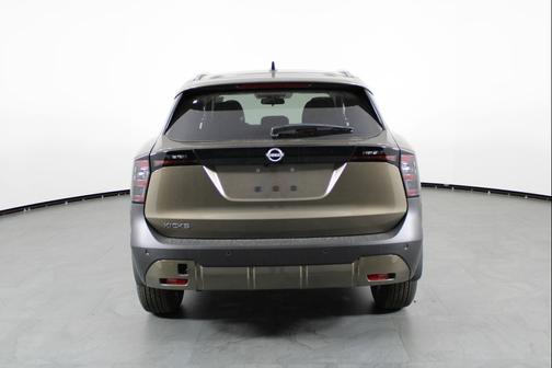 Canyon Bronze Metallic 2026 Nissan Kicks SV