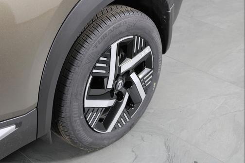 Canyon Bronze Metallic 2026 Nissan Kicks SV
