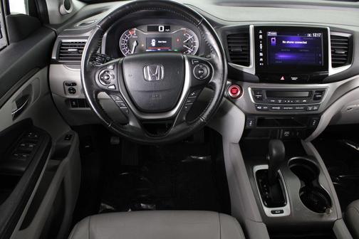 Lunar Silver Metallic 2018 Honda Pilot EX-L