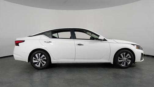 2025 Nissan Altima S FWD