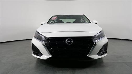 2025 Nissan Altima S FWD
