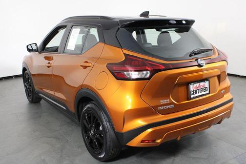 2021 Nissan Kicks SR