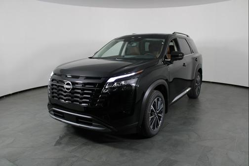 Super Black 2026 Nissan Pathfinder Platinum