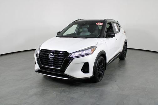 2022 Nissan Kicks SR