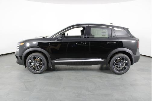 Super Black 2026 Nissan Kicks SR