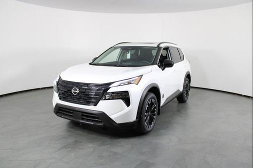 Everest White Pearl Tricoat 2026 Nissan Rogue Dark Armor