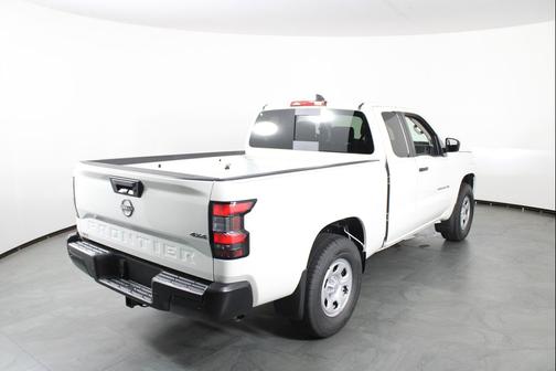 Glacier White 2027 Nissan Frontier S
