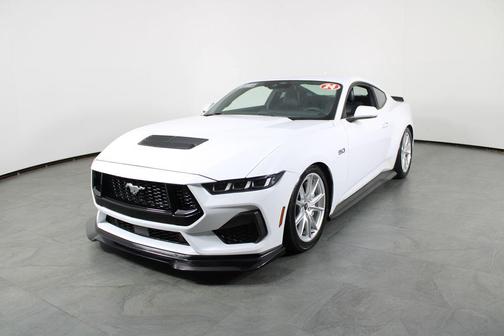 OXFORD WHITE 2024 Ford Mustang GT Premium
