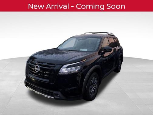 Super Black 2023 Nissan Pathfinder SL