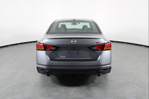 2025 Nissan Altima SR FWD