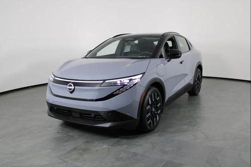 2026 Nissan Leaf PLATINUM+