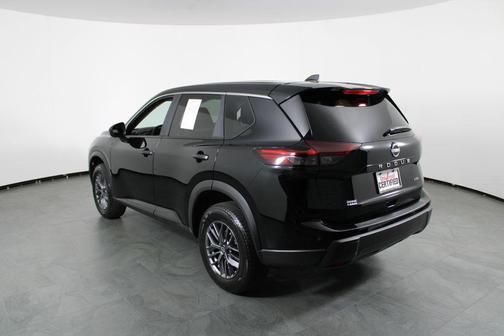 Super Black 2024 Nissan Rogue S