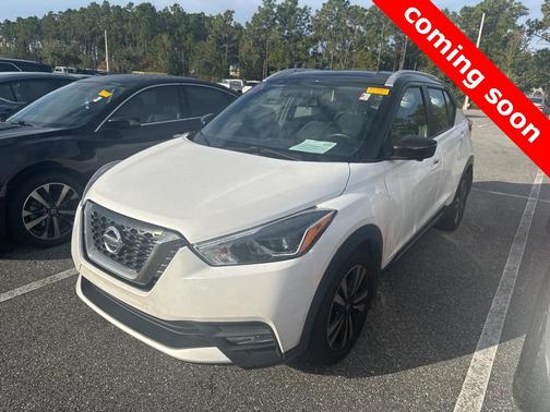 2019 Nissan Kicks SR