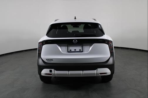 Fresh Powder 2026 Nissan Kicks SV