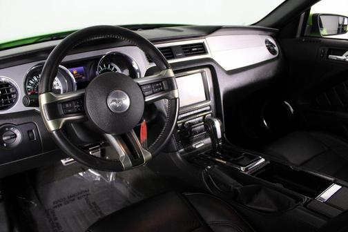 2013 Ford Mustang V6 Premium