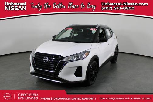 Aspen White Tricoat/Super Black 2024 Nissan Kicks SV