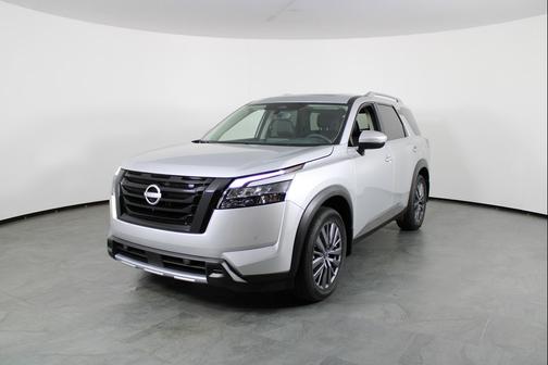 2025 Nissan Pathfinder SL FWD