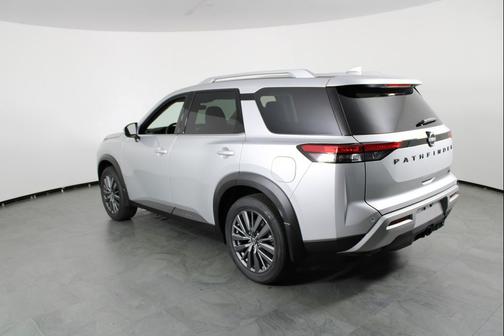 2025 Nissan Pathfinder SL FWD