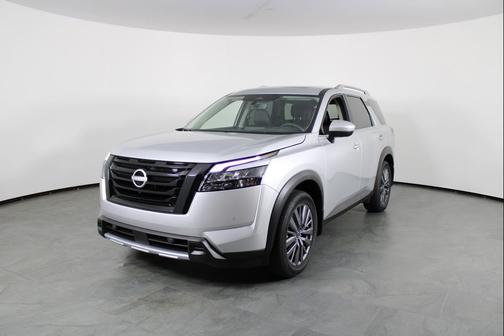 2025 Nissan Pathfinder SL FWD