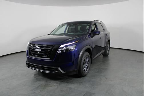 2025 Nissan Pathfinder SV FWD