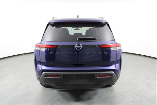 2025 Nissan Pathfinder SV FWD