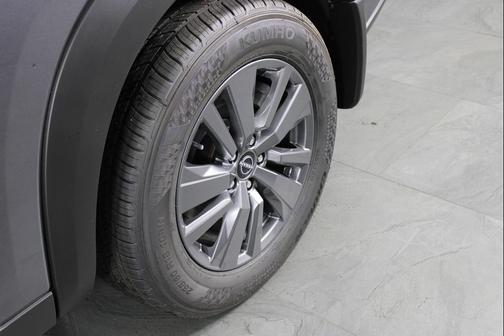 2025 Nissan Pathfinder SV FWD
