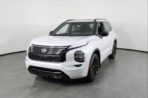 Alpine Frost 2026 Nissan Rogue Platinum