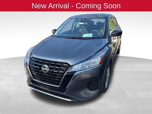 Gun Metallic 2025 Nissan Kicks S