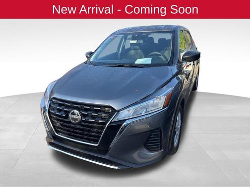 Gun Metallic 2025 Nissan Kicks S
