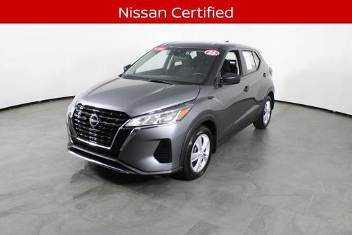 Gun Metallic 2025 Nissan Kicks S