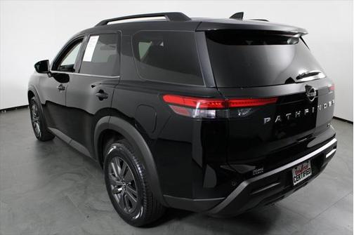 2024 Nissan Pathfinder SV FWD