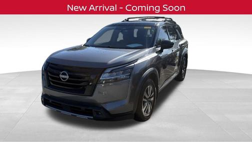 Gun Metallic/Super Black 2023 Nissan Pathfinder SL FWD