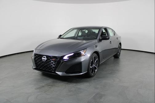 2025 Nissan Altima SR FWD