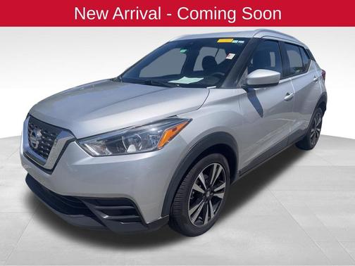 Brilliant Silver Metallic 2020 Nissan Kicks SV