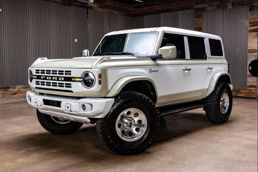 Desert Sand 2026 Ford Bronco Heritage Edition