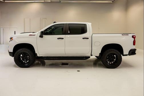 Summit White 2022 Chevrolet Silverado 1500 LT Trail Boss