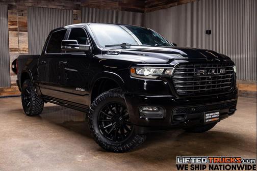 Diamond Black Crystal Pearlcoat 2025 RAM 1500 Laramie