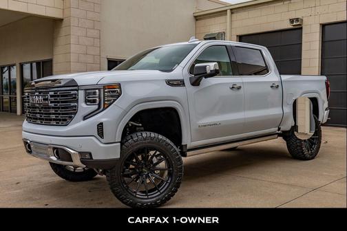 Glacier White Tricoat 2026 GMC Sierra 1500 Denali Ultimate