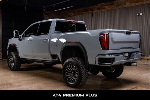 2024 GMC Sierra 2500 AT4