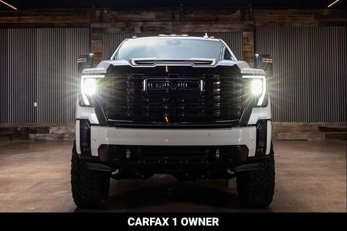 White Frost Tricoat 2024 GMC Sierra 2500 Denali Ultimate