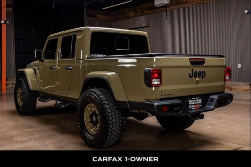 41 2025 Jeep Gladiator High Tide