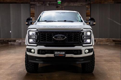 Star White Metallic Tri-Coat 2024 Ford F-250 Lariat